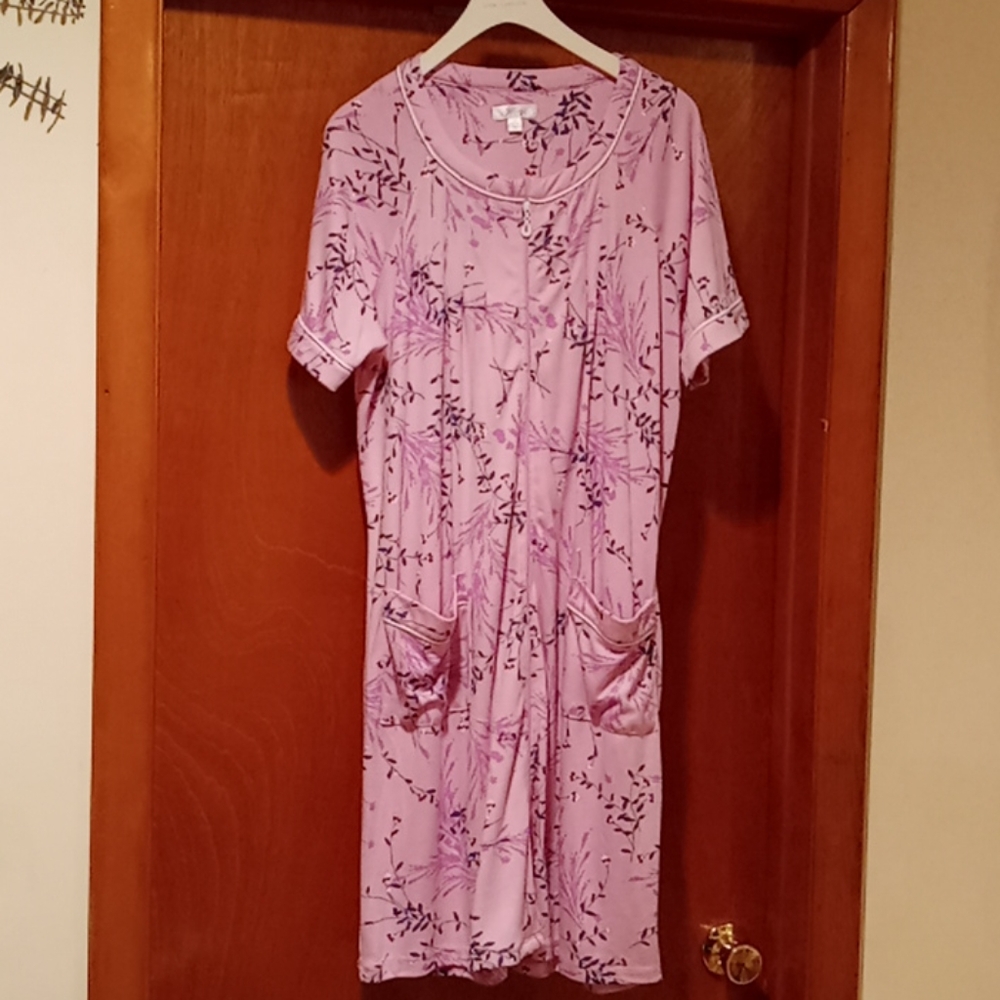 Secret Treasures Rose Floral Zip Robe, L #250